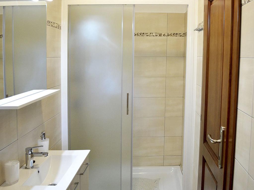 Holiday Home Mate Tinjan 部屋 写真